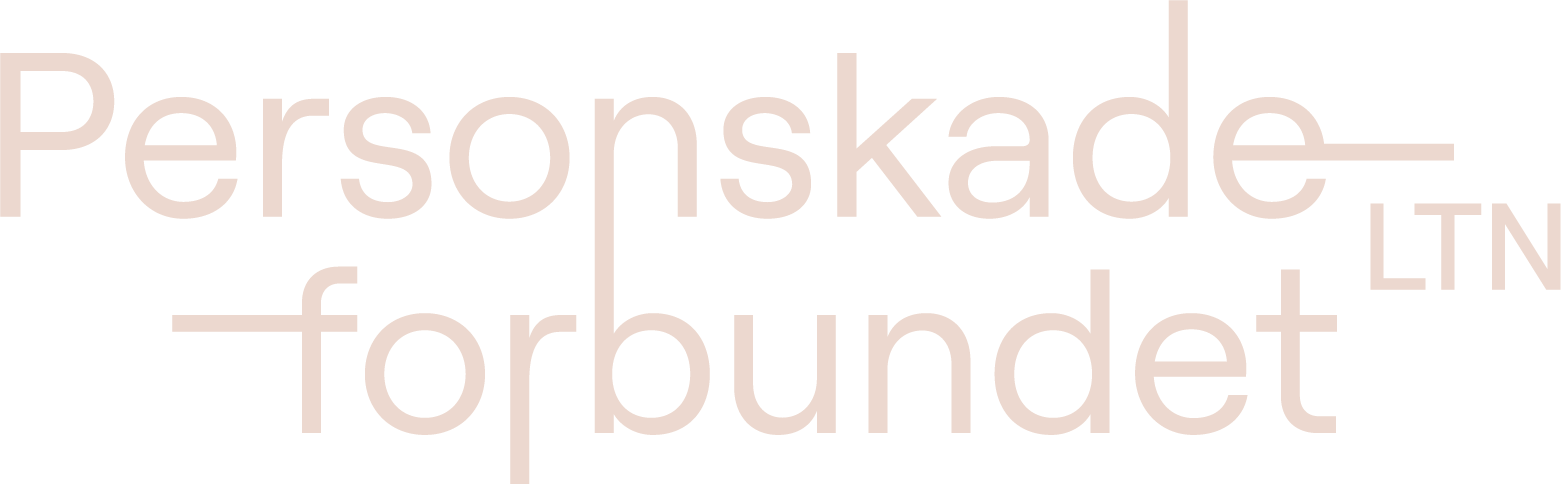 Personskadeforbundets logo i lys skrift