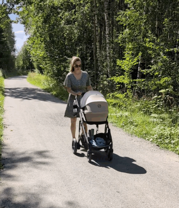 Sommeren med Emil – små steg, store øyeblikk